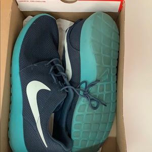Men’s Rosherun (used)